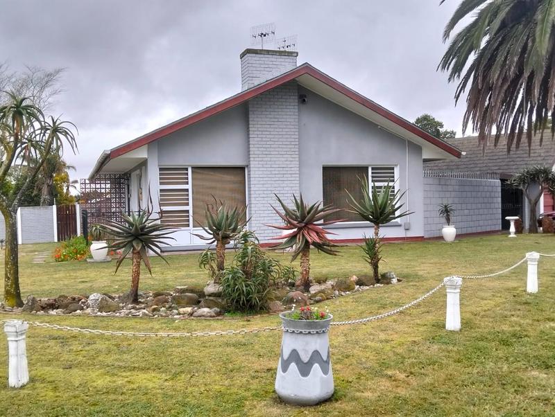 3 Bedroom Property for Sale in St Dumas Western Cape